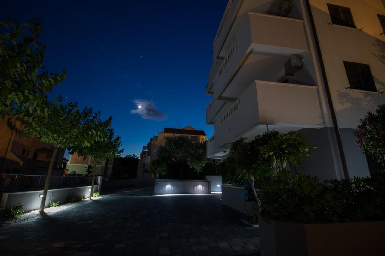 Incantesimo Luxury Penthouse Mimice Luaran gambar